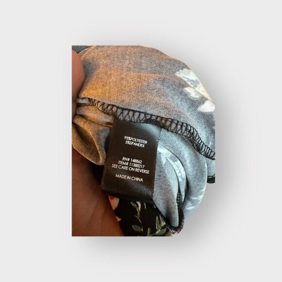 Women’s torrid 1 Strappy Neck Black Floral Studio Knit Jersey Skater Dress 14 16 - Picture 11 of 11